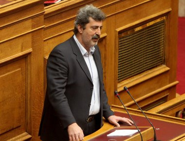 Πολάκης: Κάποιοι δεν μπορούν να διανοηθούν ότι κλείνουν δουλειές χωρίς να πέφτουν μίζες